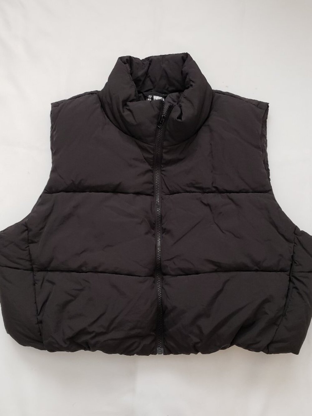 H&M size XL black puffy vest full zipper w/ pockets Fall Winter gorpcore
